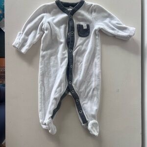 Morí Baby Charming White and Gray Baby Velour Footie